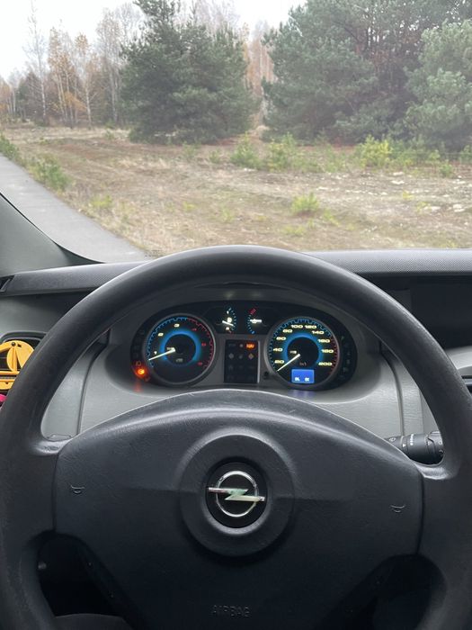 Продам Opel Vivaro