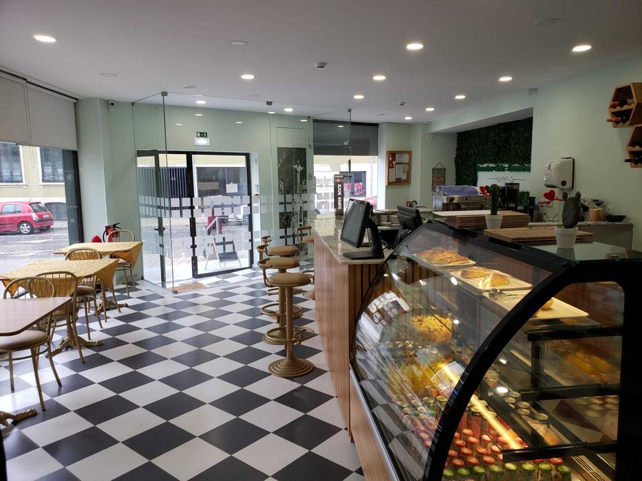 Ponto Comercial Completo: Restaurante com Estrutura de Karaokê