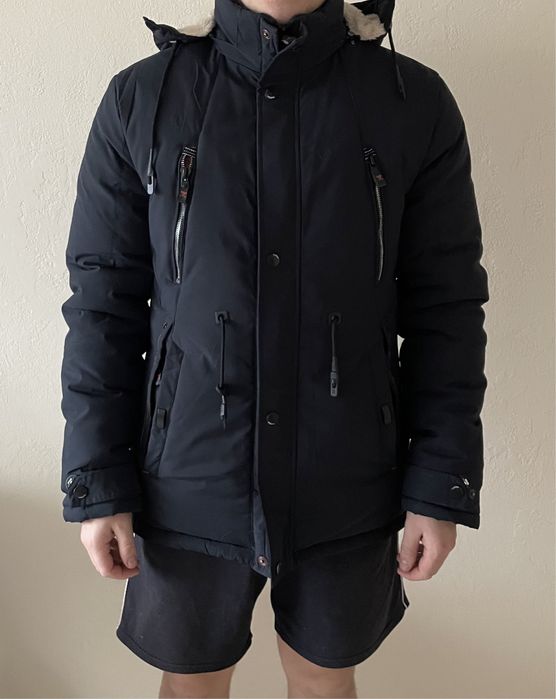 Синя чоловіча зимова куртка