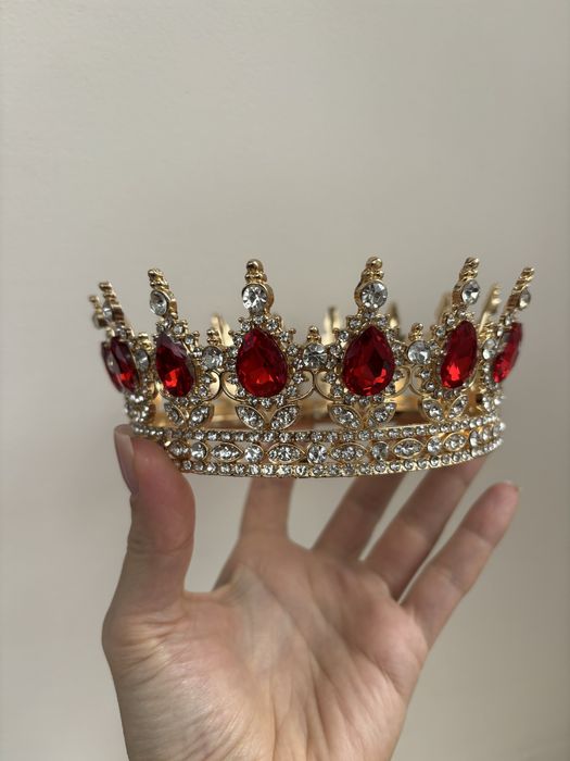Корона діадема тіара