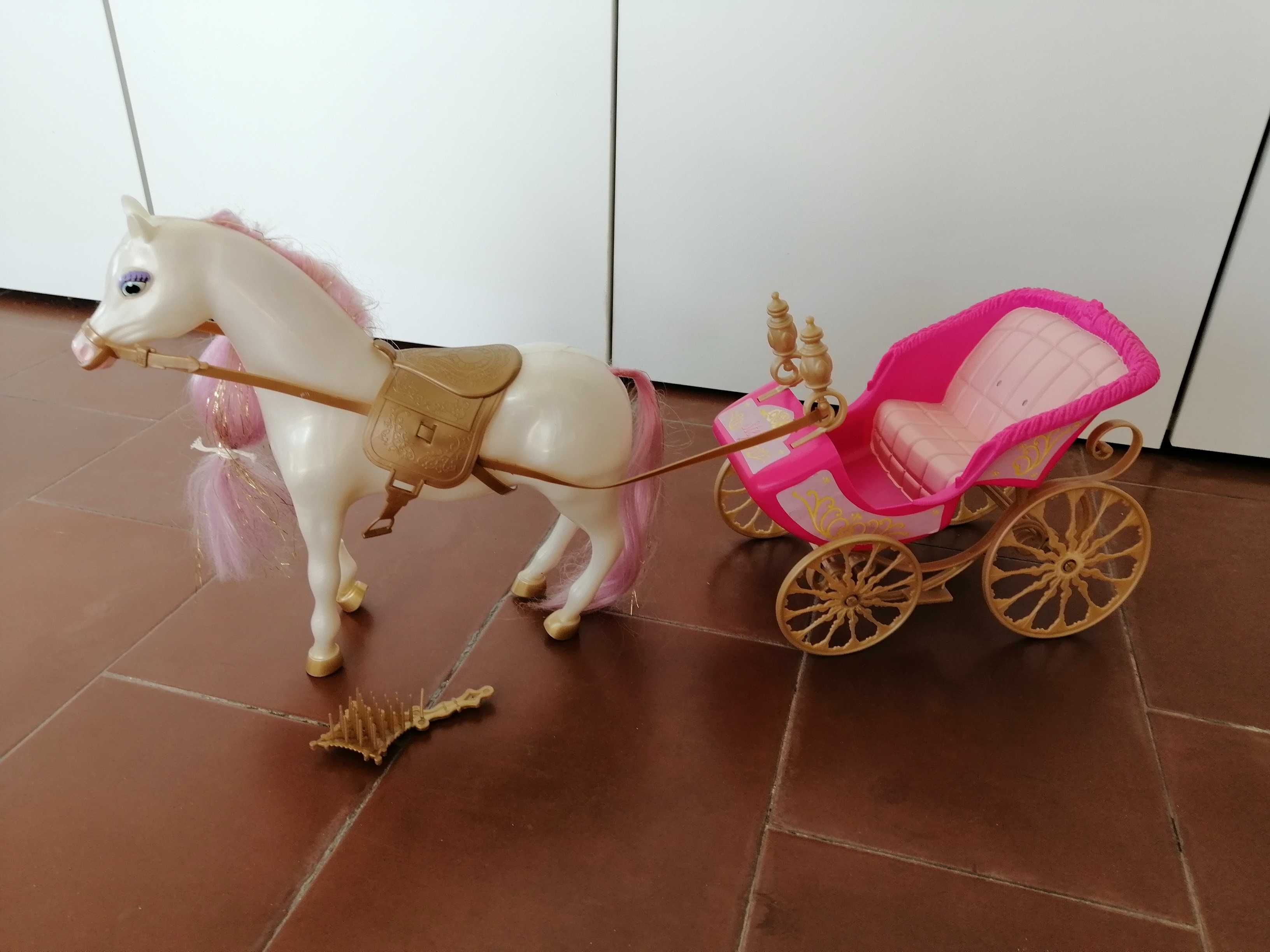 Brinquedo carroça com cavalo disney