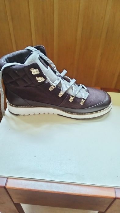 Продам  женские ботинки ZEROGRAND