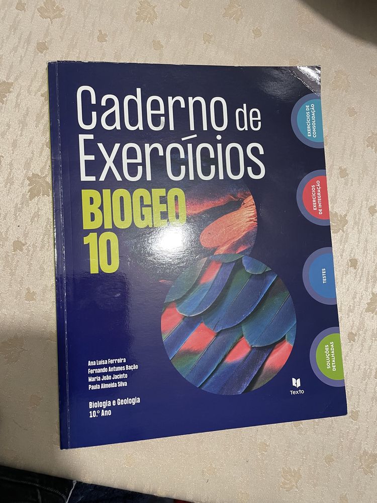 Livros de fichas 10.º ano: Matemática A; FQ; e Biologia  (novo)