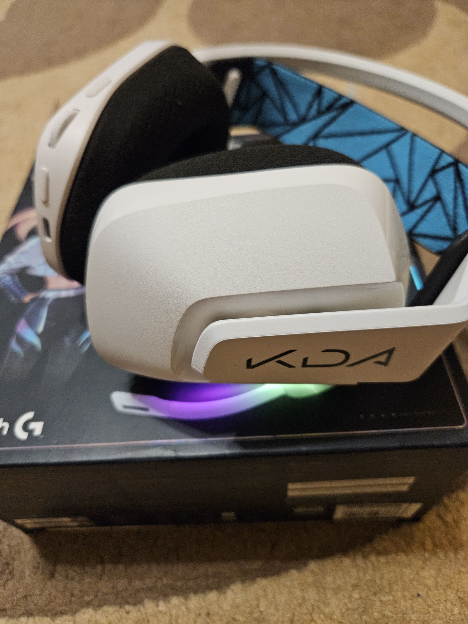 Ігрові навушники Logitech g733