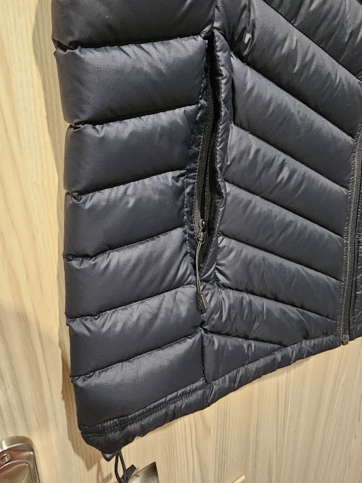 Kamizelka puchowa Peak Performance W Frost Down Vest XL damska
