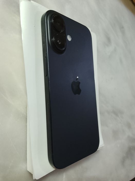 Vendo iPhone 16 ou troco por Samsung