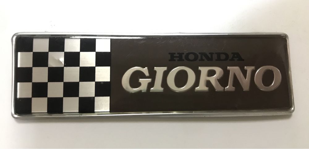 Шильдик Honda Giorno напис жорно