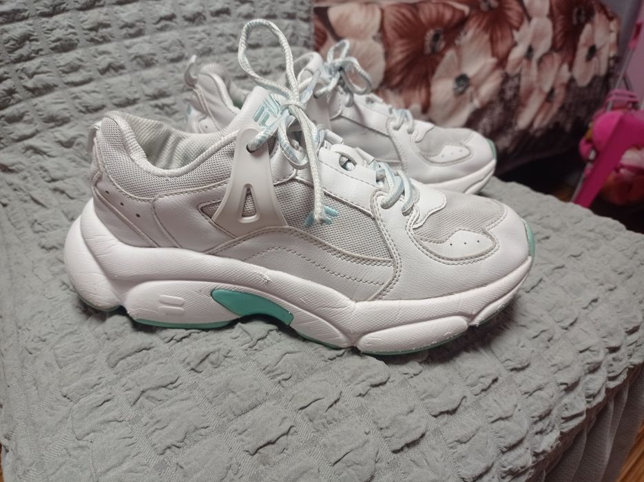 Adidasy r. 37 - 25 cm wkładka