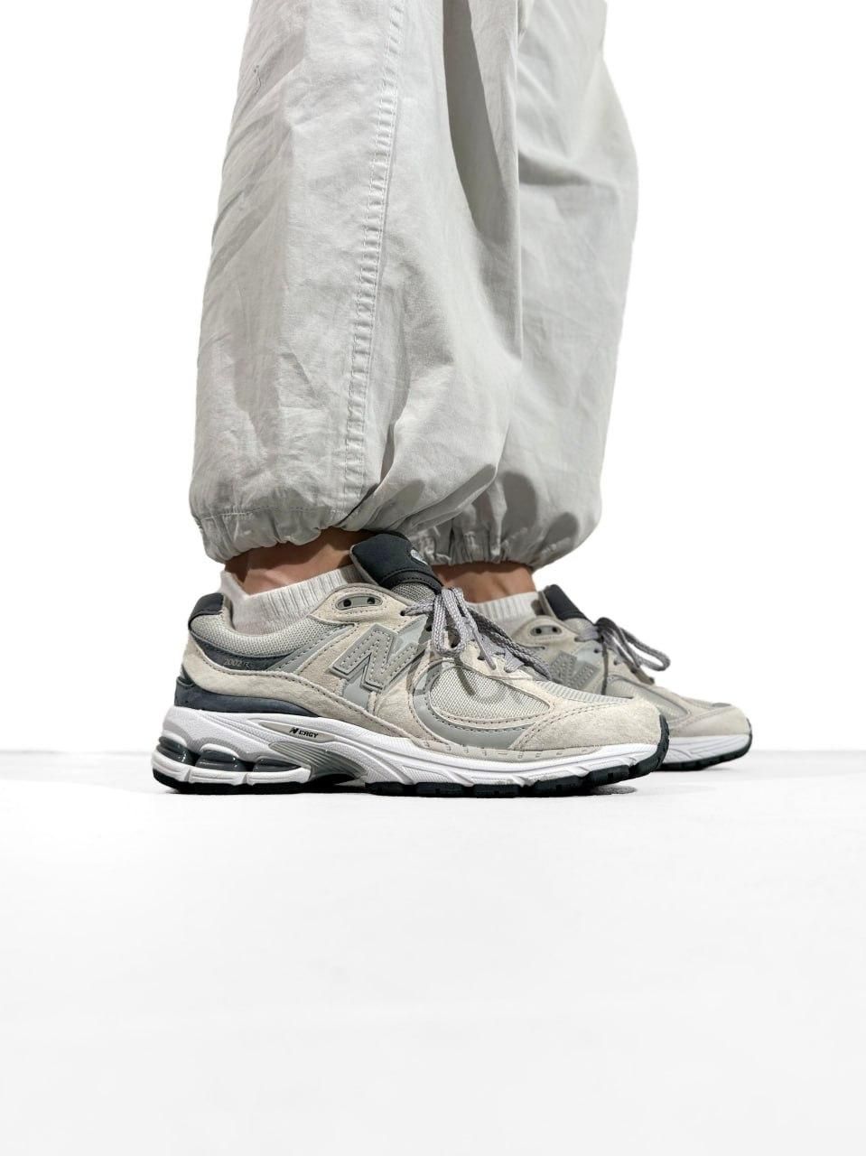Кроссовки New Balance 2002R Grey V3