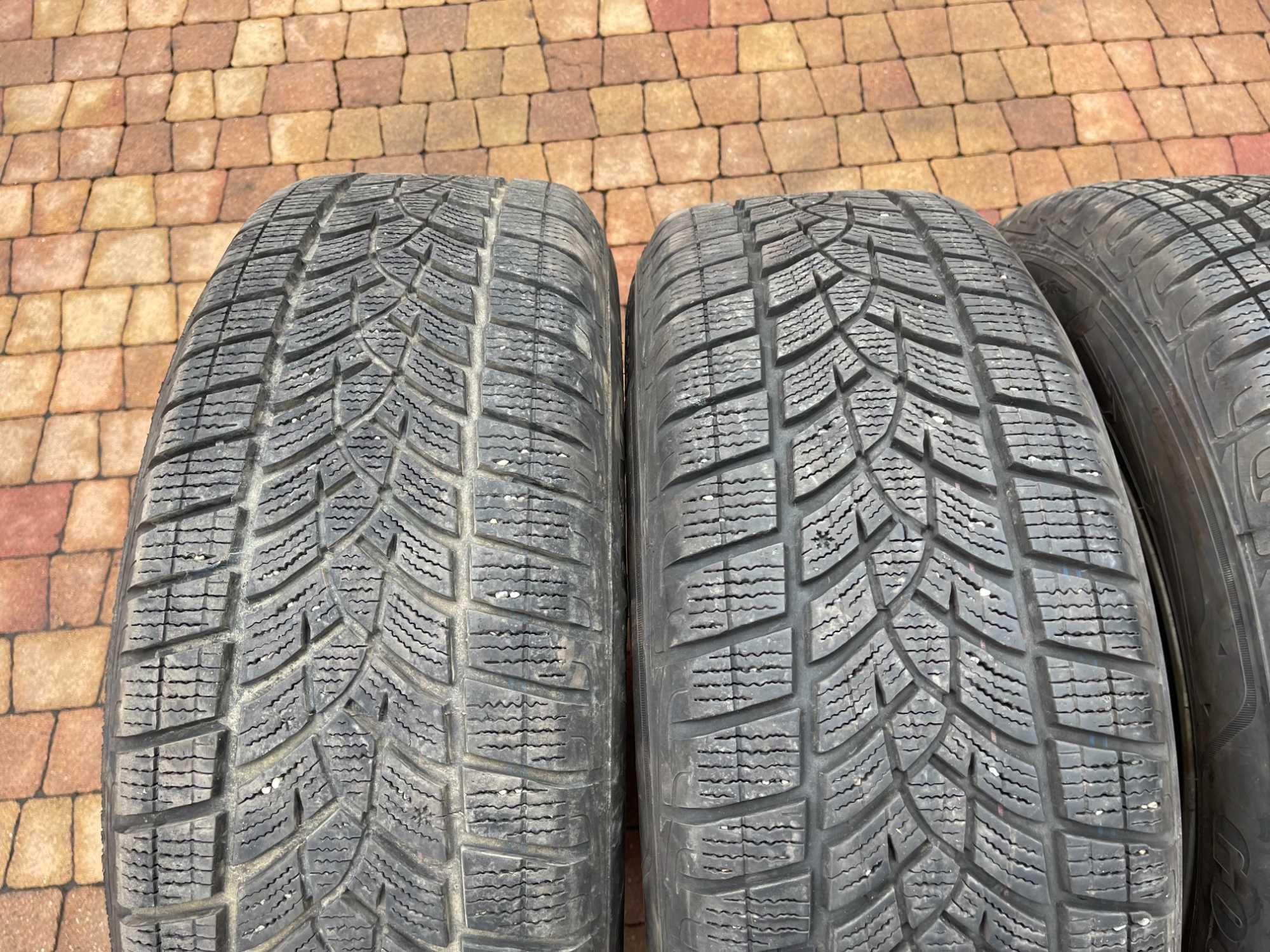 3772. Koła zimowe Peugeot 3008 5x108 Goodyear 215/65/17 2022/24r