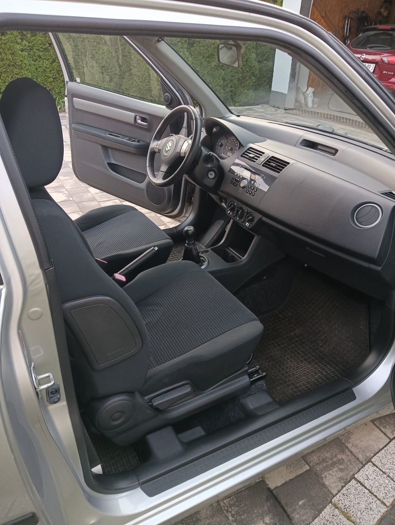 Suzuki Swift 1,3 bezyna
