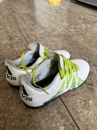Buty sportowe chłopięce Adidas turfy rozmiar 34