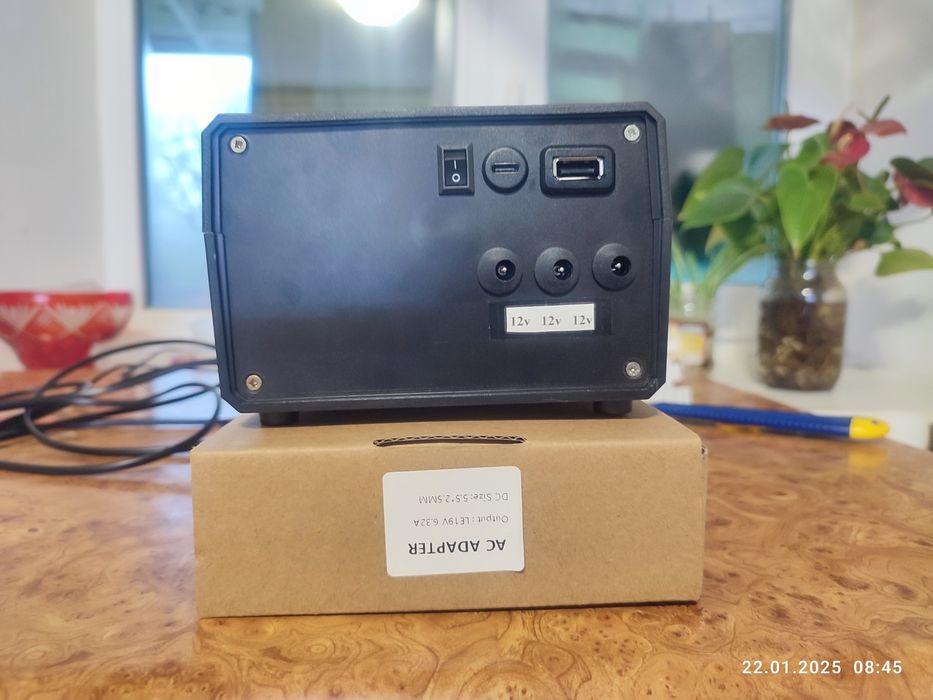 Mini UPS ДБЖ на акумуляторах Lifepo4, для роутера, камер відеонагляду