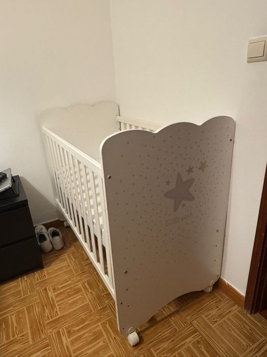 Vendo Berço com Colchão + Banheira com Suporte

Vendo berço usad