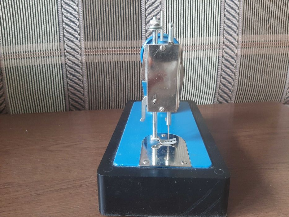 ДШМ 1В дитяча швейна машинка нова