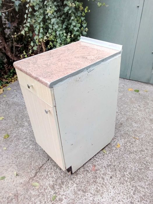 Тумба нижня на кухню. 40x60x89 (ШxВxГ) регульовані ніжки , столешня .