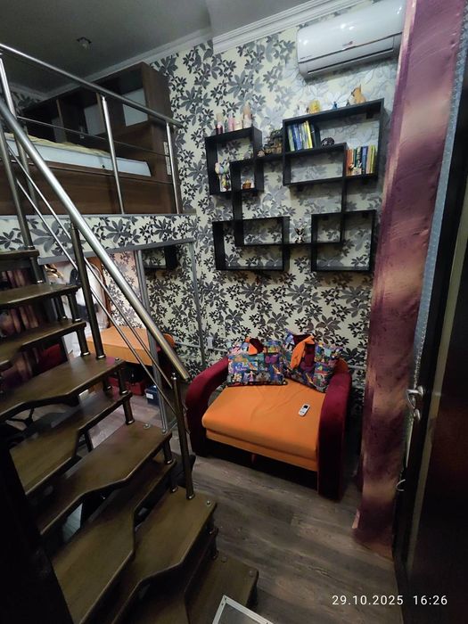 Слача комнаты с хозяйкой