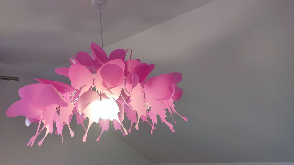 Lampa różowa motyle dziewczynka