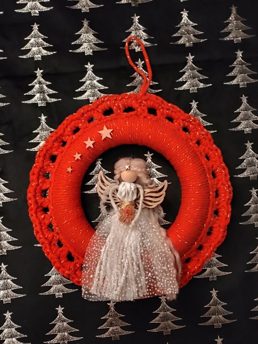 Świąteczny wianek na drzwi okno , osoba , anioł , szydełko , makrama