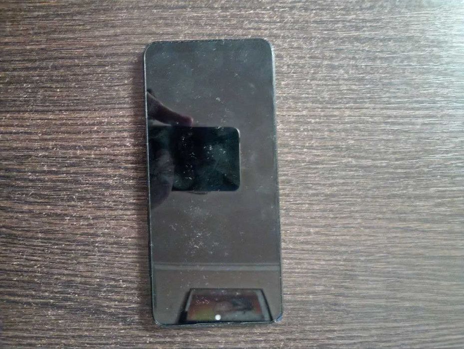 Продам смартфон Galaxy A05 (неробочий екран)