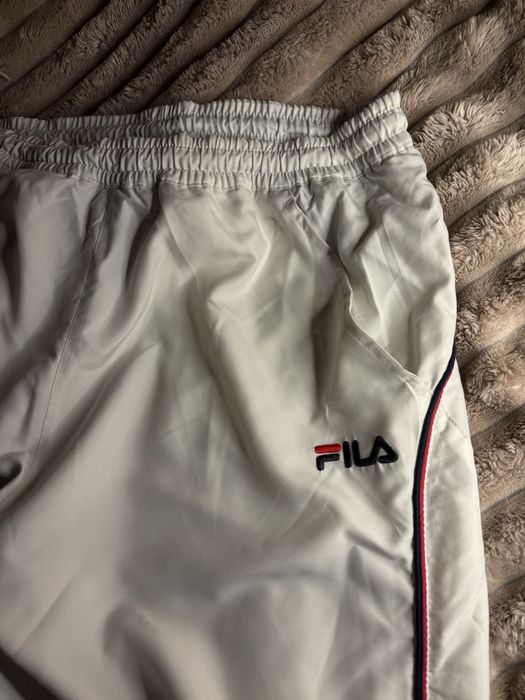 Спортивні білі штани Fila м-л широкі