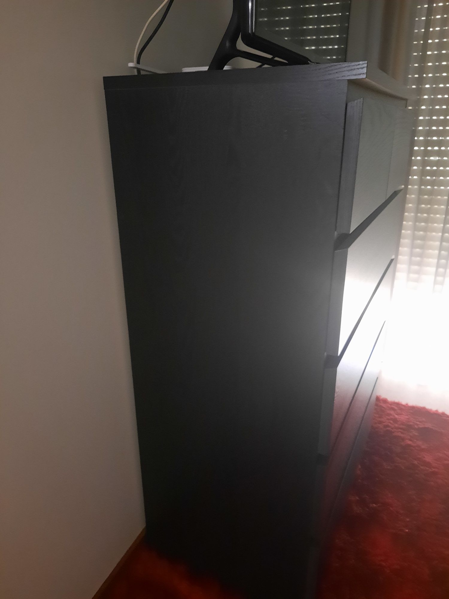 Cómoda de quarto em muito bom estado