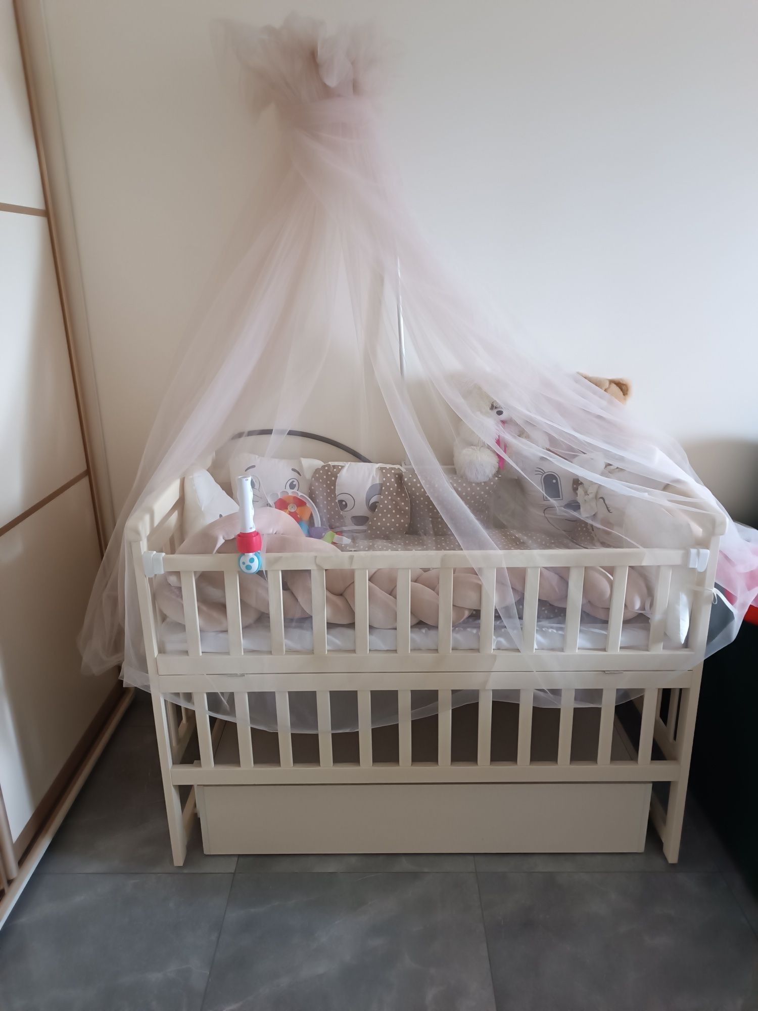 Продам дітячу кроватку з усім на фото