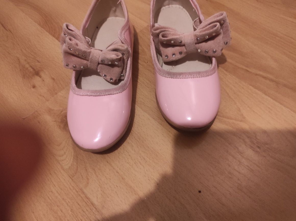 Buty buciki baletki wkładane na gumce różowe r.26 kokardy kokardki