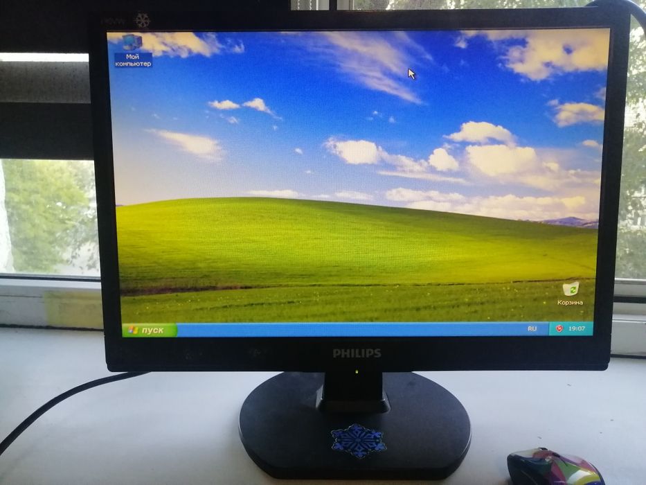 Настольный ПК с монитором