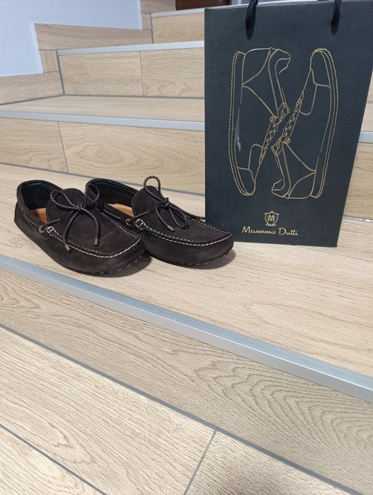 Замшеві мокасини Massimo Dutti темно-коричневого кольору.