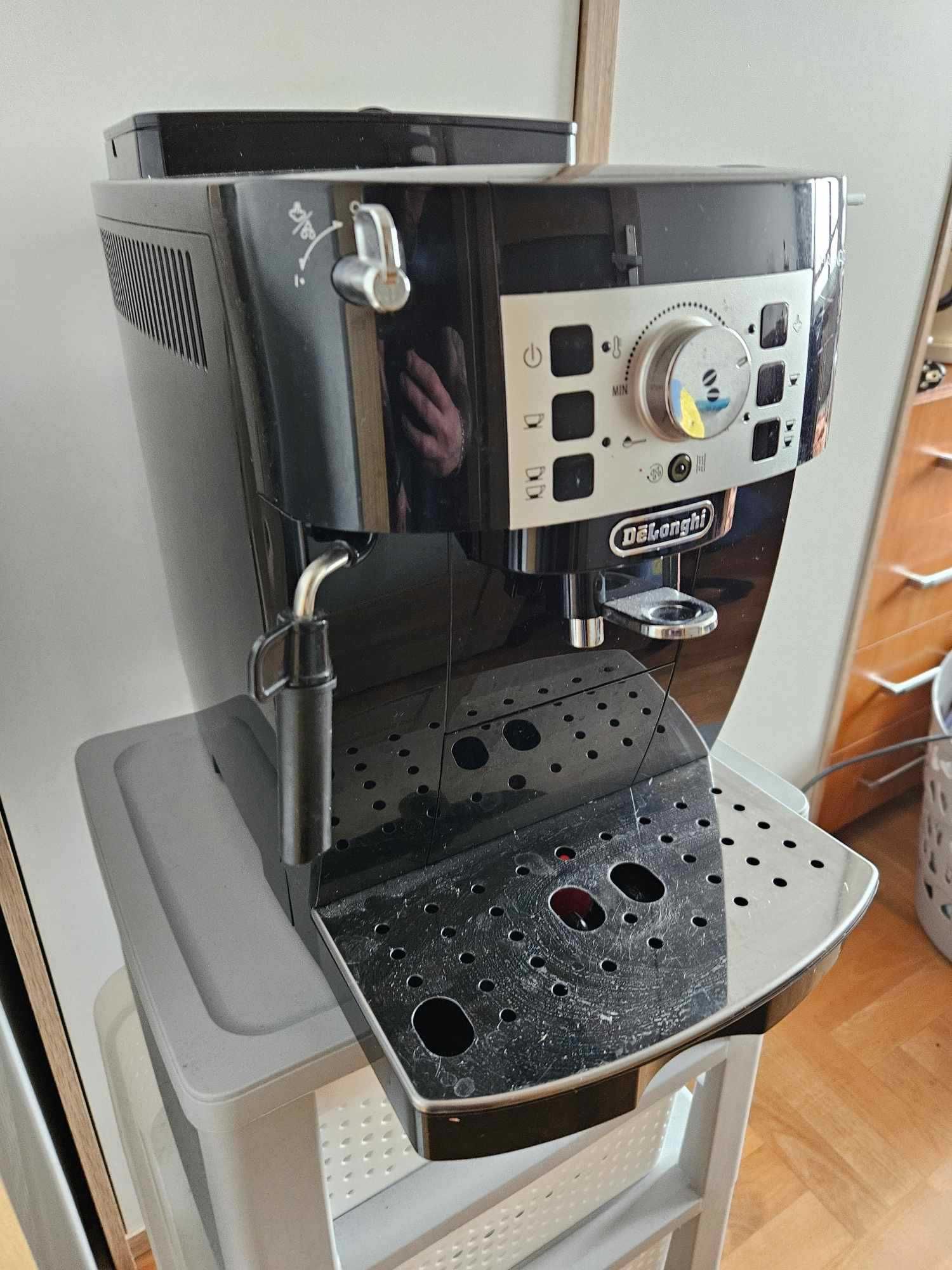 Ekspres DELONGHI Magnifica S