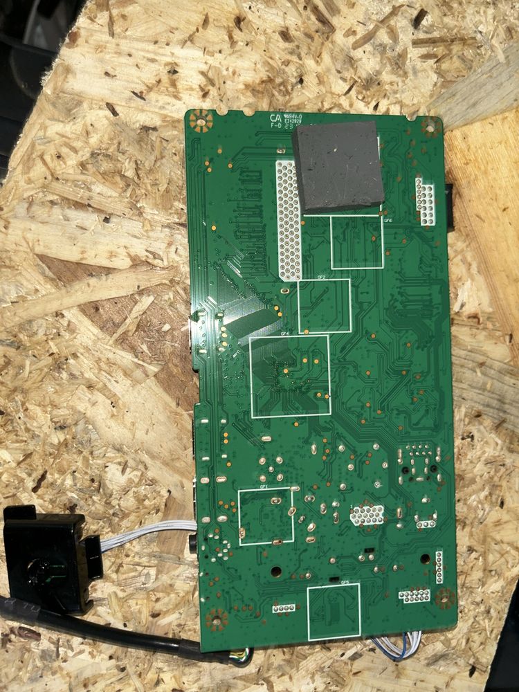 Placa principal  TV Vestel 17MB186TC