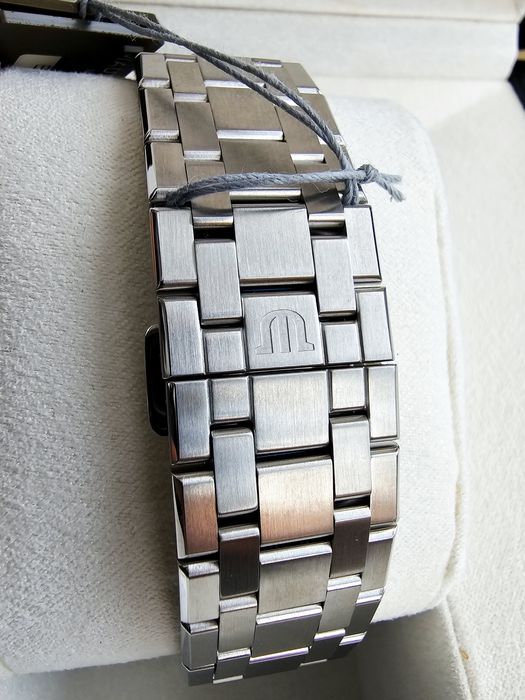 Maurice Lacroix Aikon AI6057