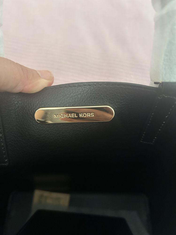 Mala original em pele Michael Kors NOVA