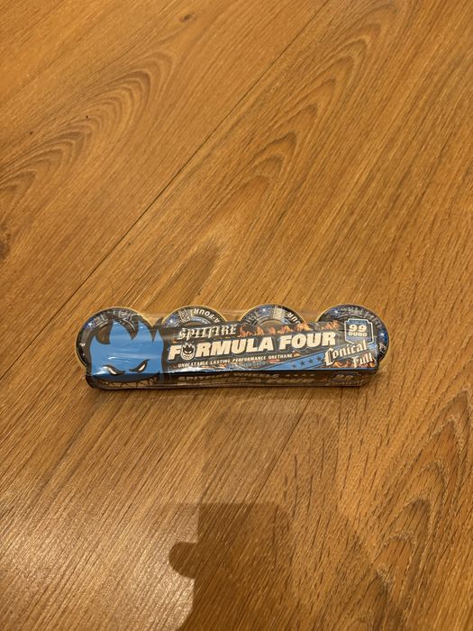 spitfire formula four conical kółka (white yellow) 52 mm 99a czteropak