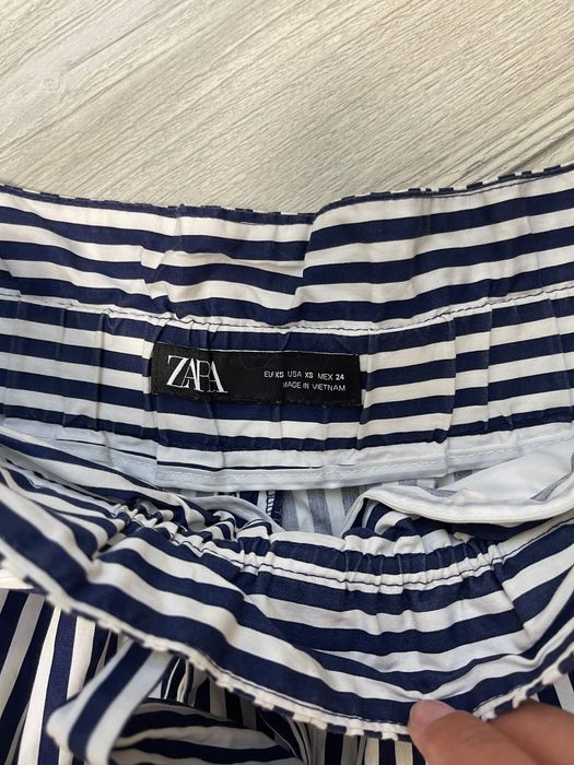 Брюки в смужку  Zara