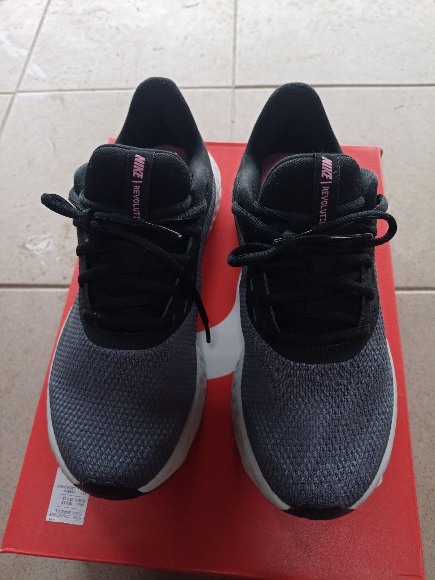 Buty sportowe damskie Nike
