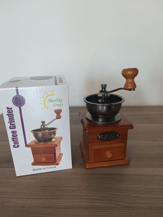 Młynek do mielenia kawy, ziół, pieprzu, ręczny, retro, prezent