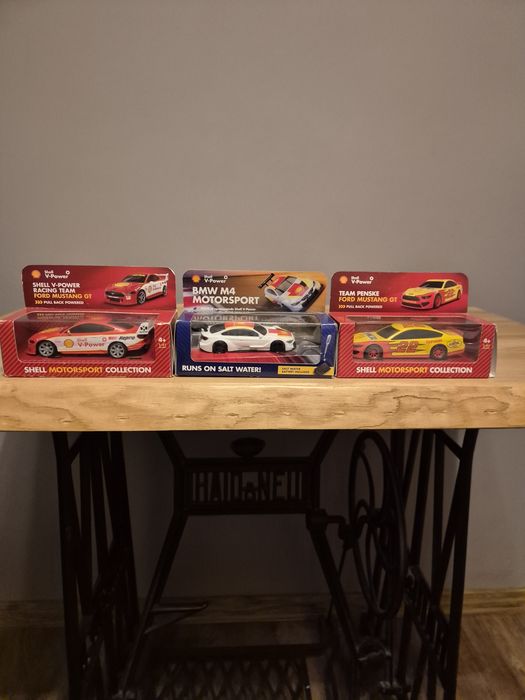 Kolekcjonerskie samochodziki z serii Shel V-Power