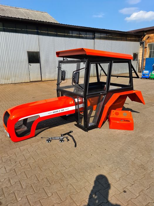 Kabina c360 c330 Maska c360 Kabina ciągnikowa c360 c330  Nowa kabina