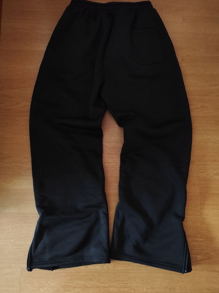 Calça Baggy com fechos