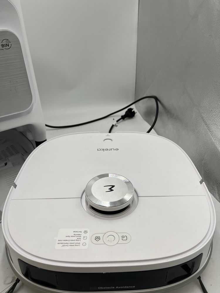 Robot odkurzający i myjący + stacja wielofunkcyjna EUREKA J12 Ultra