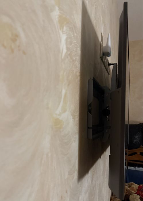 Смарт телевізор Kivi 43UK30G