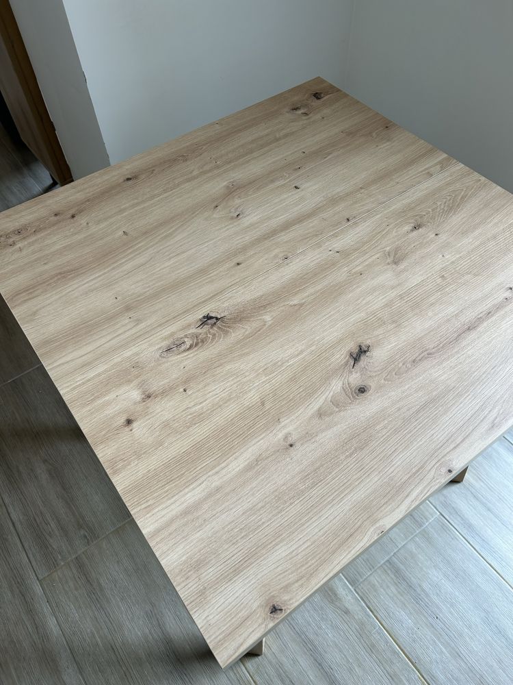 Stół kwadratowy, rozkładany 80x80/110 cm