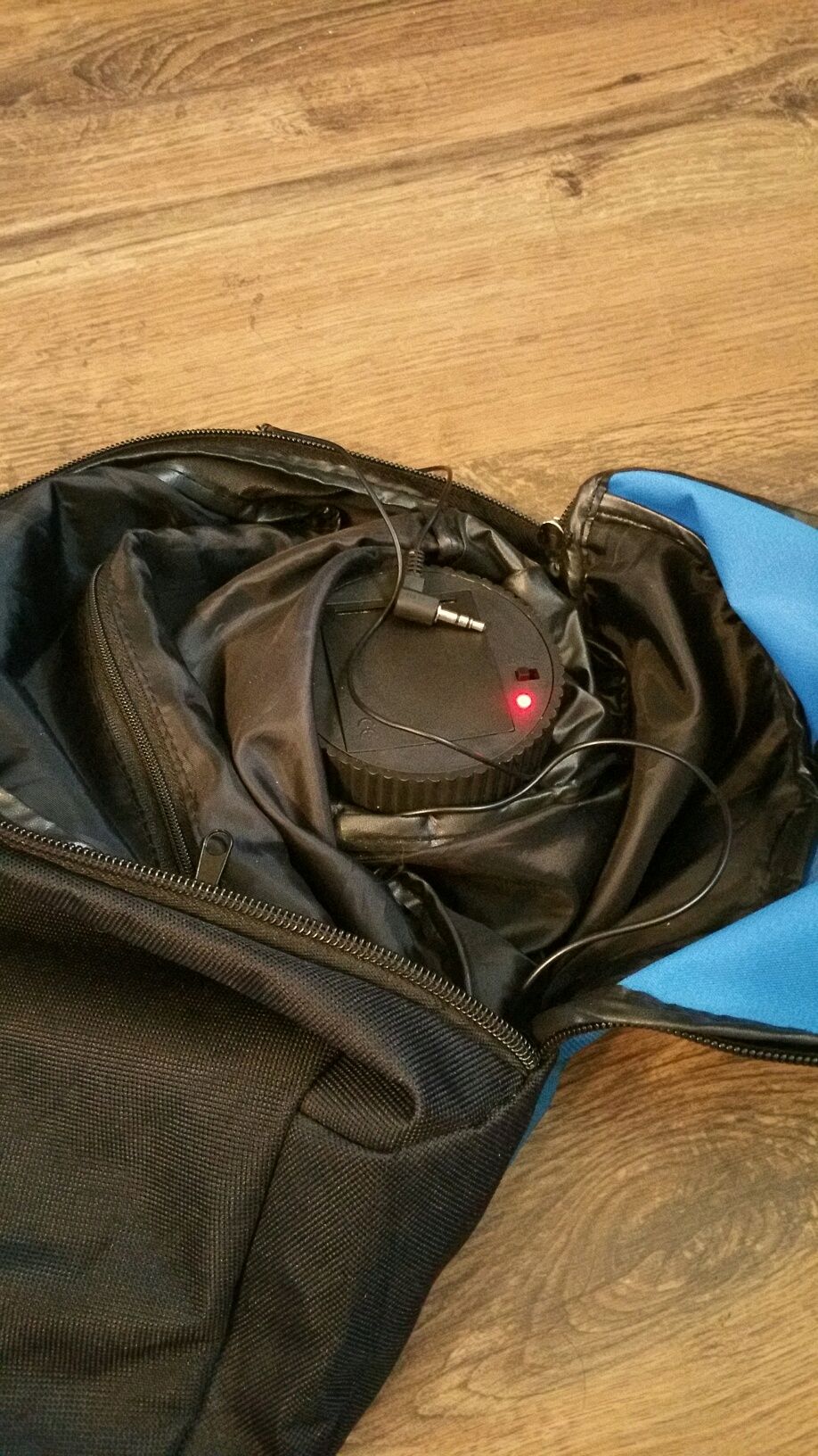 Plecak z głośnikami do MP3 i telefonu Panasonic na baterie