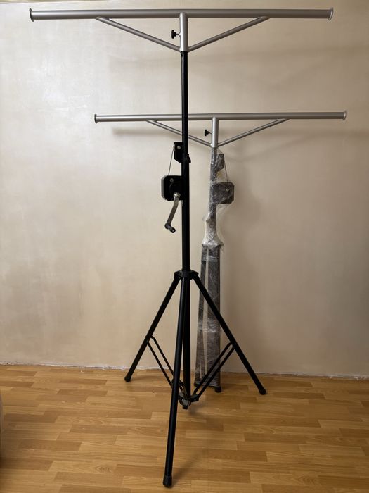 Стійка штатив для освітлення з підйомним механізмом (з лебідкою)