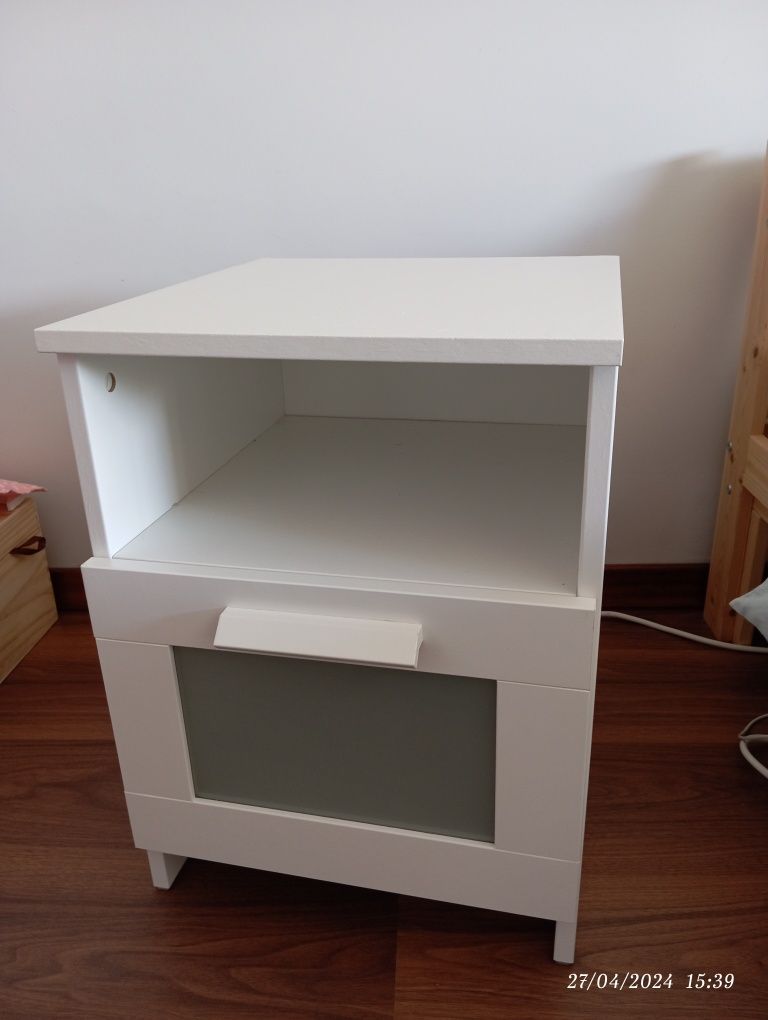 Mesa cabeceira branca IKEA