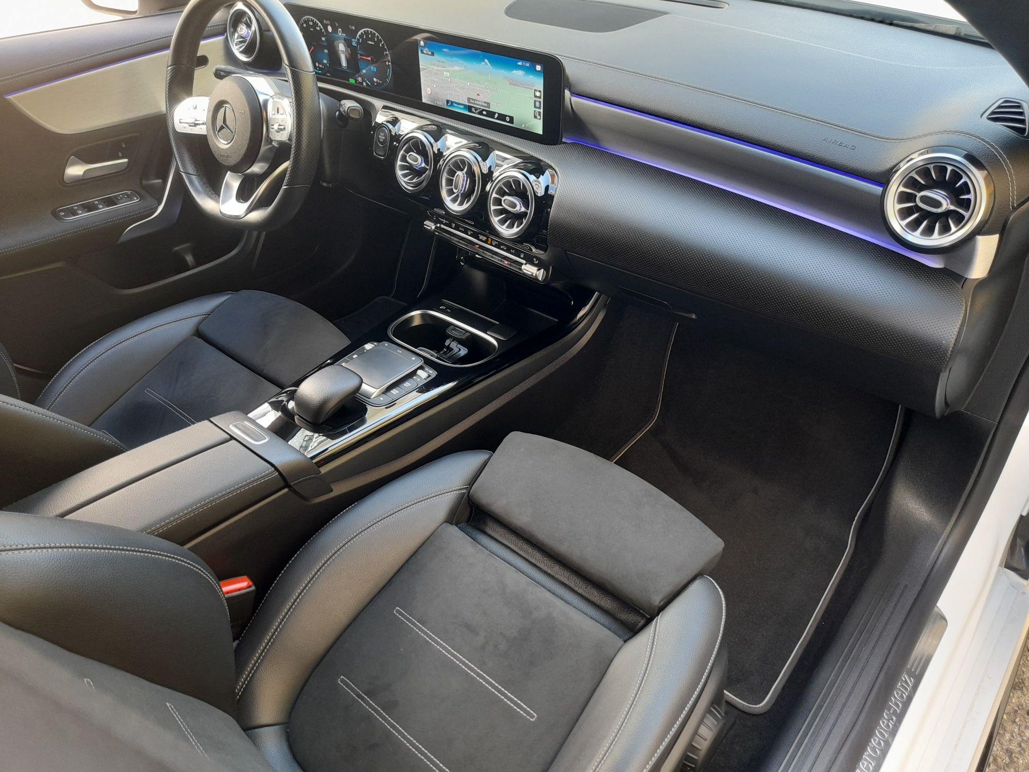 Mercedes CLA 250 E plug-in-hybrid EQ power AMG  66 000 kms pack night