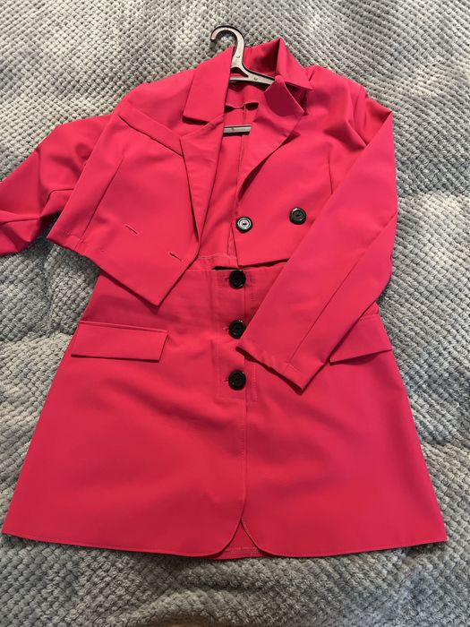 Костюм з вкороченим жакетом