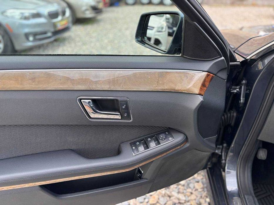 Mercedes-Benz E-Class 2010, 1.8 бензин, коробка передач автомат.